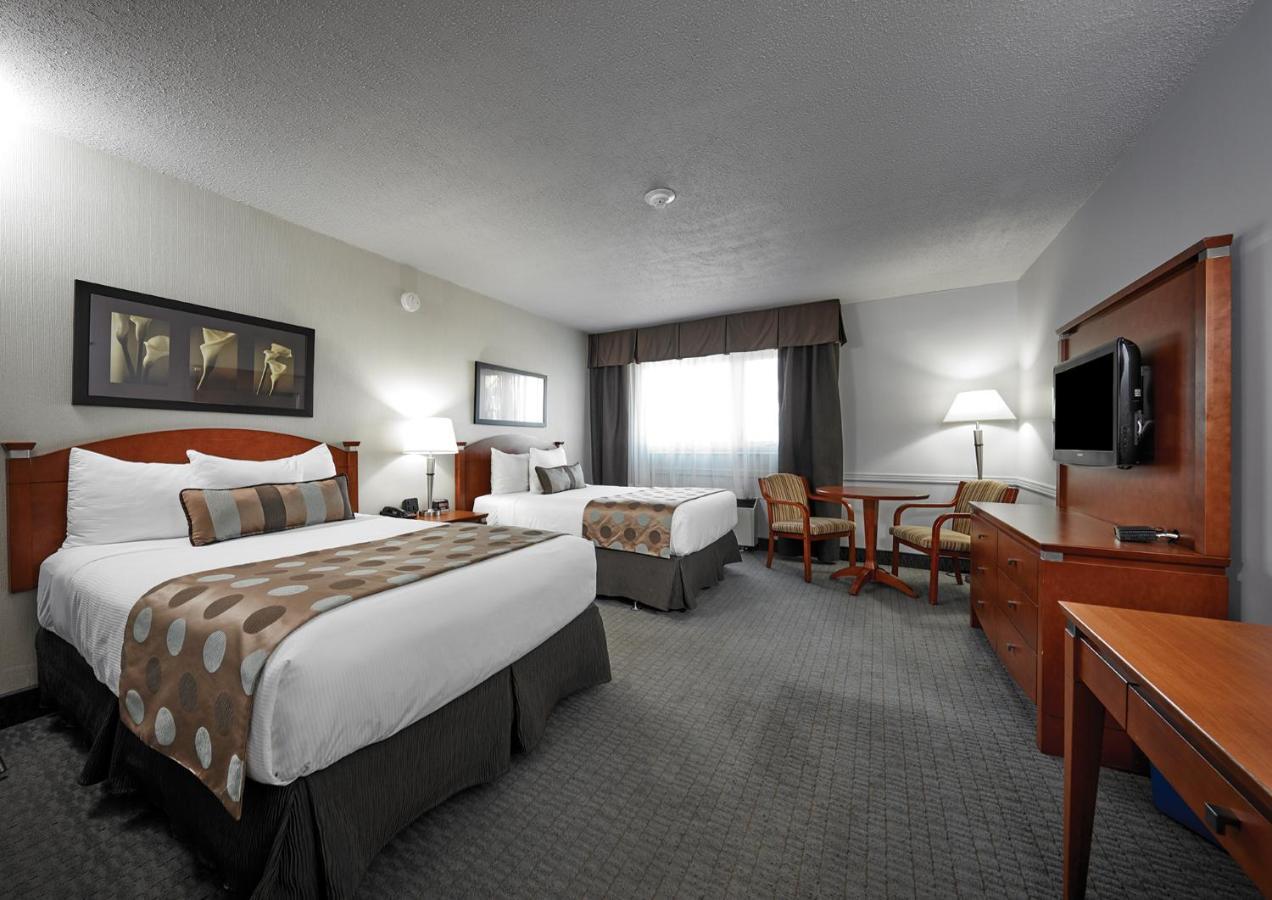 Quality Inn Rouyn-Noranda Exterior photo