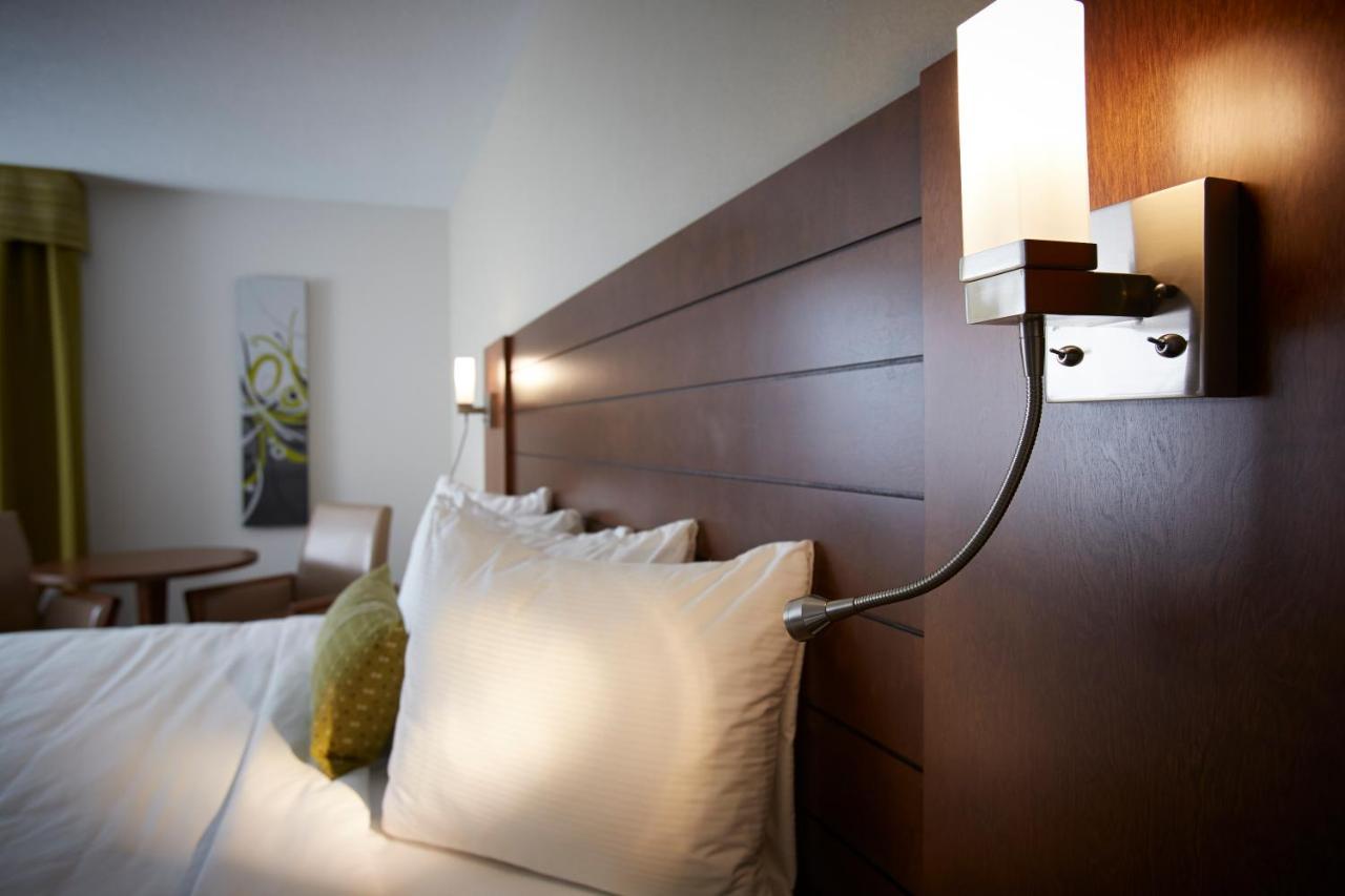 Quality Inn Rouyn-Noranda Exterior photo