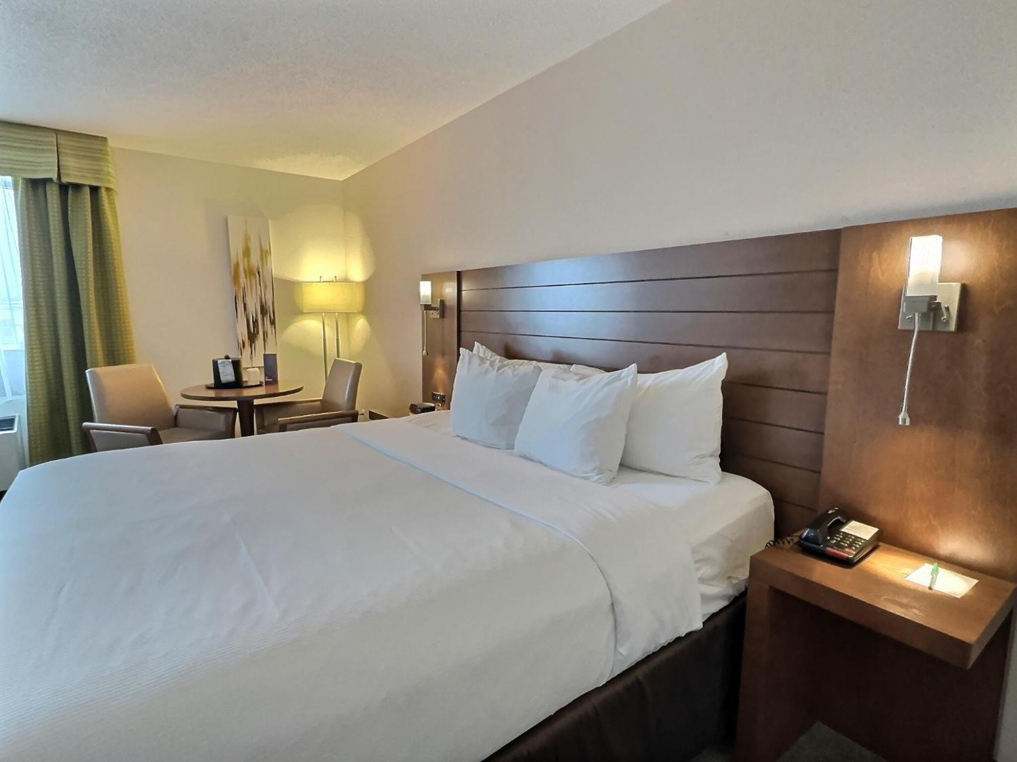 Quality Inn Rouyn-Noranda Exterior photo
